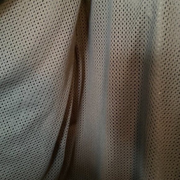 Womens Under Armour Fitted Running Jacket - NWT - Picture 13 of 16